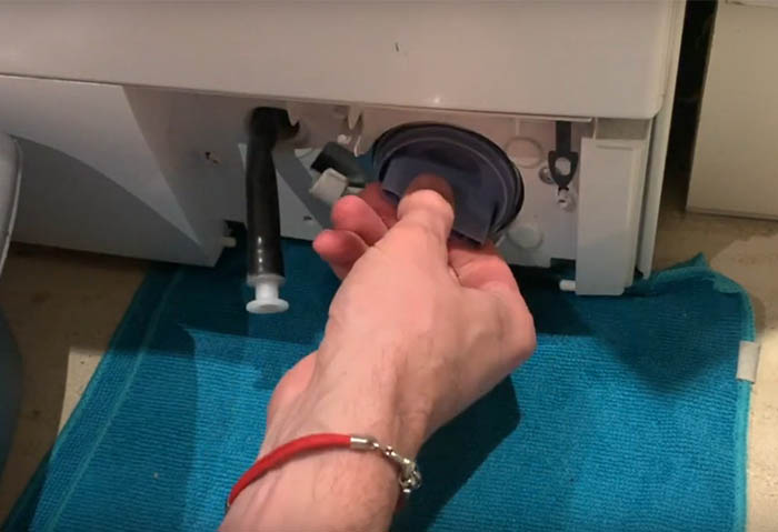 Стиральная машина indesit не сливает воду, что делать?