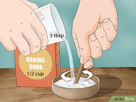Step 2 Приготовьте пасту из пищевой соды и воды.